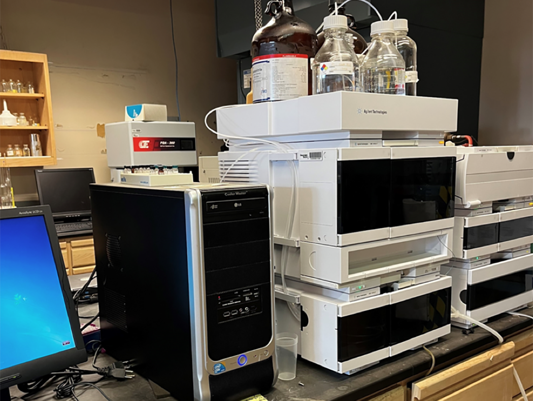 High Performance Anion Exchange Chromatograph with Pulsed Amperometric Detector
